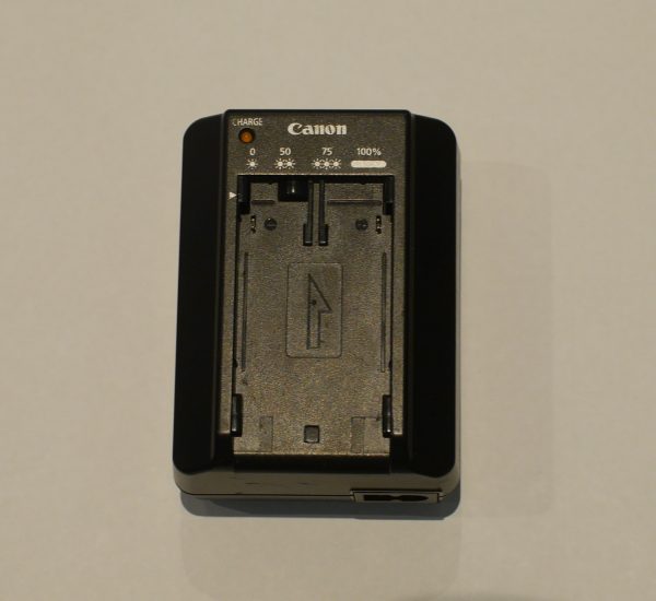 Canon CA-920 Battery Charger - Plaza Cameras