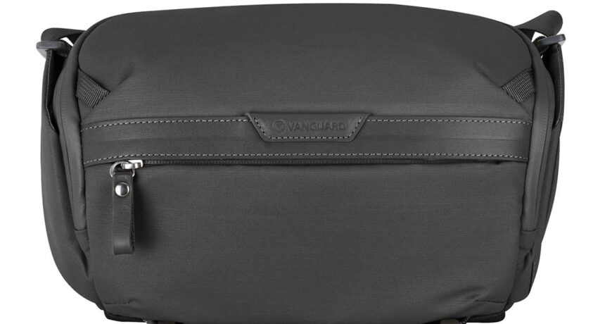 Vanguard VEO Metro S4L Black - Plaza Cameras